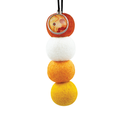 To Chase / Ngaimai with Honeysuckle Fragrance